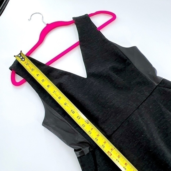 Madewell E1516 Dark Gray Leather Insert Ponte Sleeveless Dress size 4 - Picture 13 of 15